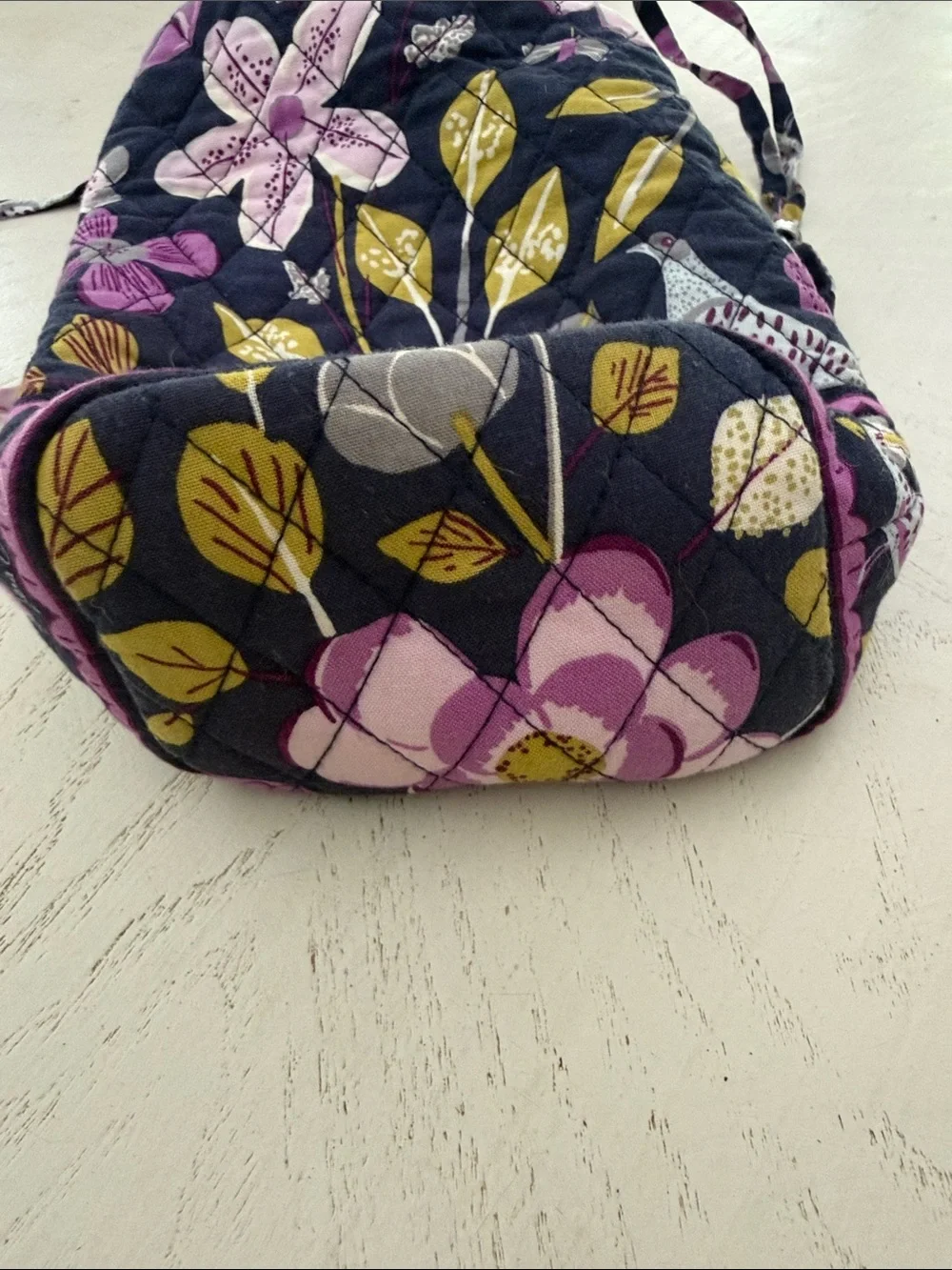 Vera Bradley “Cheers to You Floral Nightingale” wine tote bag Like New! 3/$40